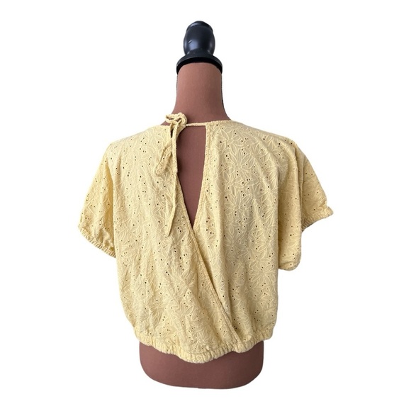 Madewell Yellow Eyelet Wrap Blouse Size Size Large  #B243 - Picture 2 of 3